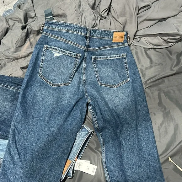 Brand new Hollister jeans haven’t been worn at all size 14R - Picture 2 of 2